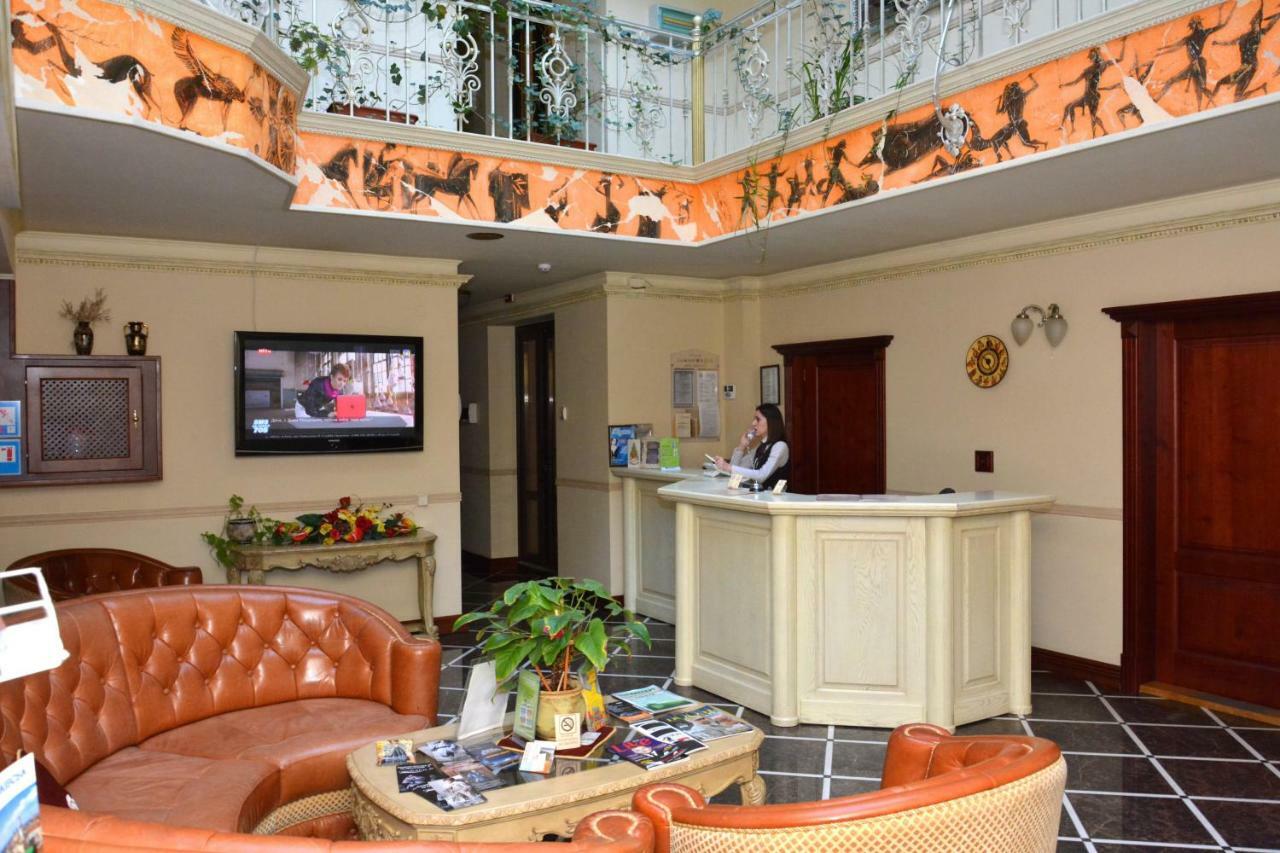 Atrium Hotel Івано-Франківськ Екстер'єр фото